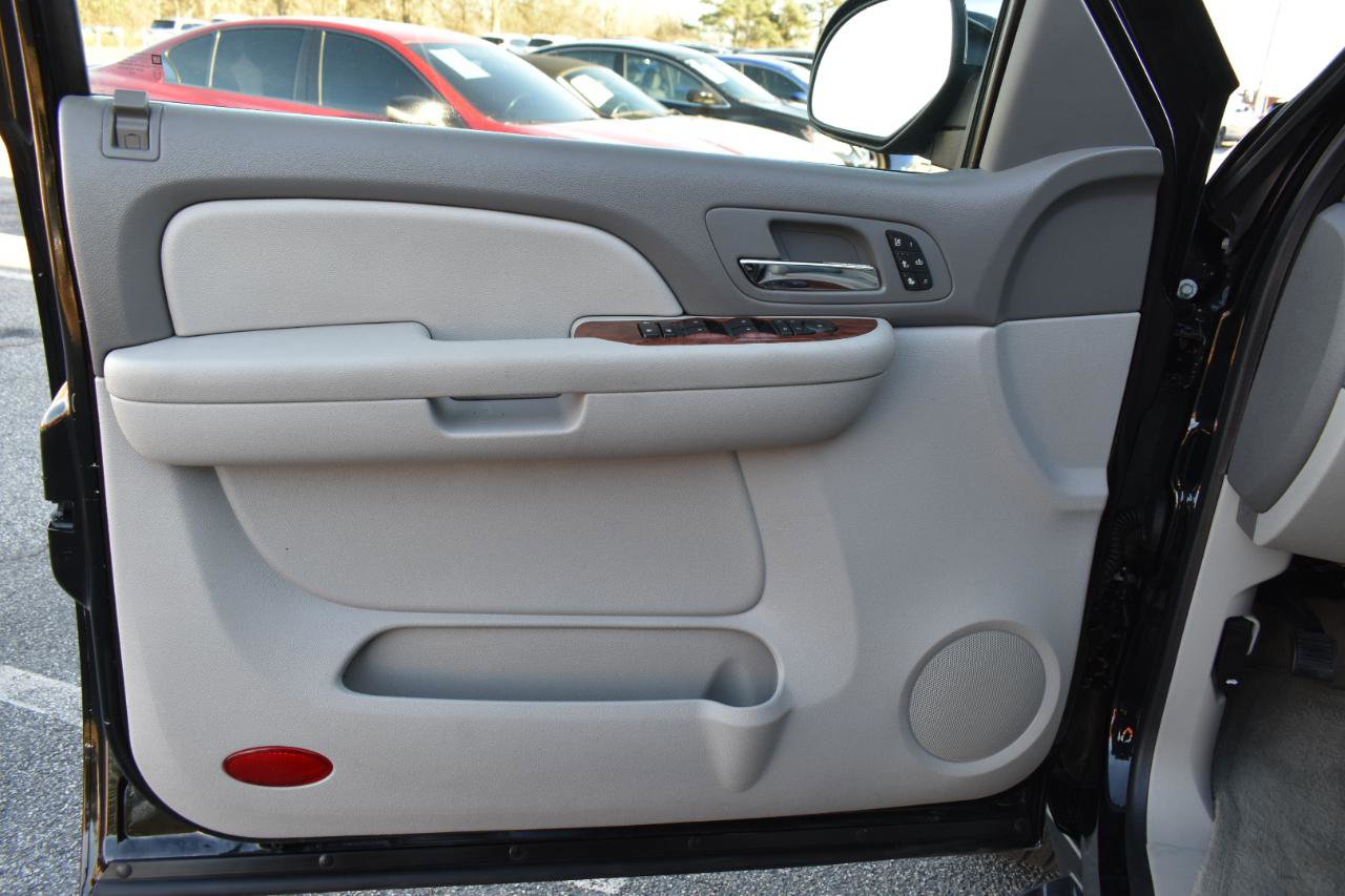 Used 2009 Chevrolet Avalanche LTZ image 34