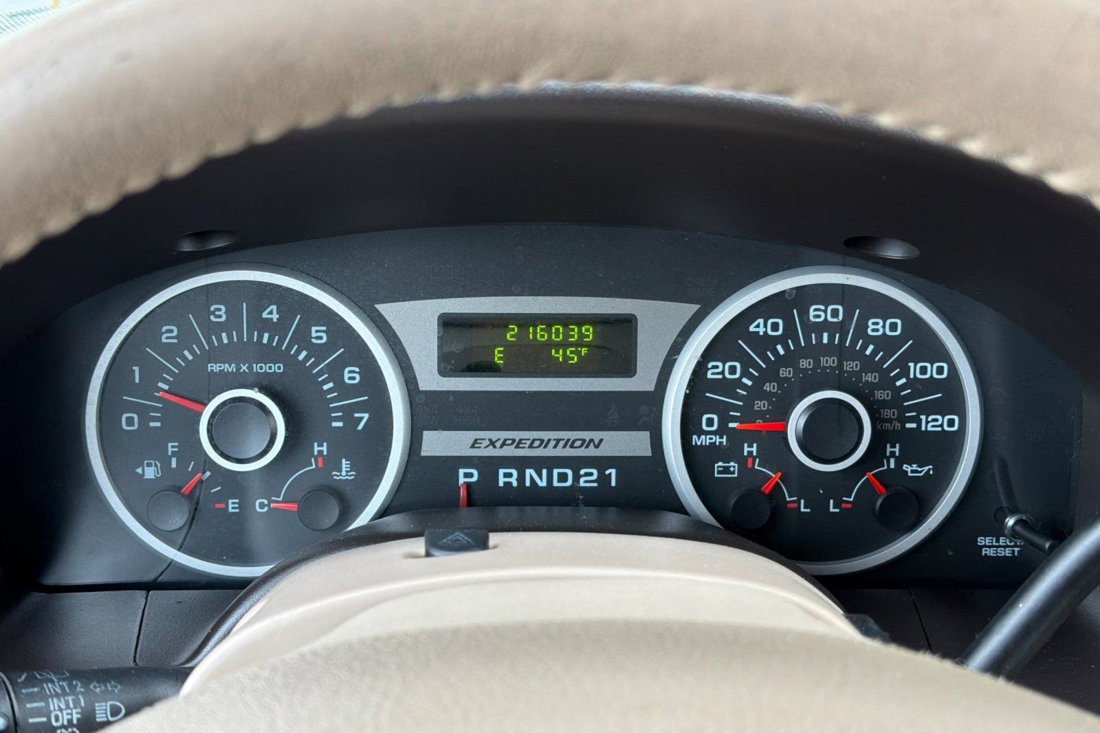 Used 2005 Ford Expedition XLT image 22