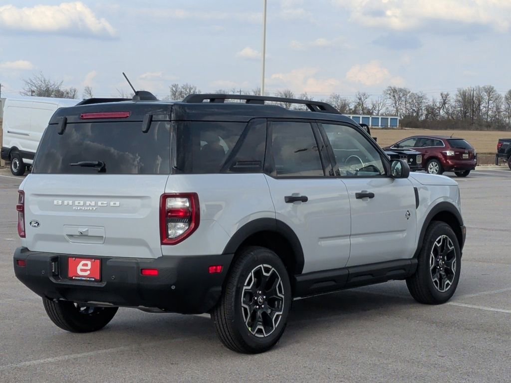 New 2026 Ford Bronco Sport Outer Banks image 8