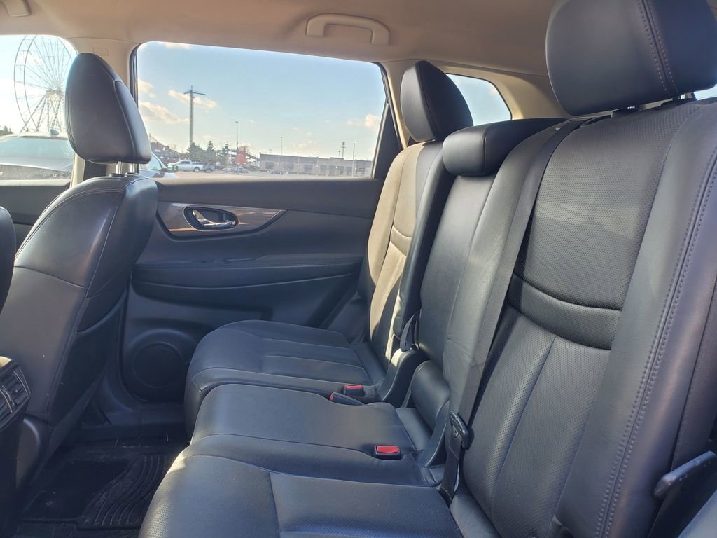 Used 2015 Nissan Rogue SL image 29