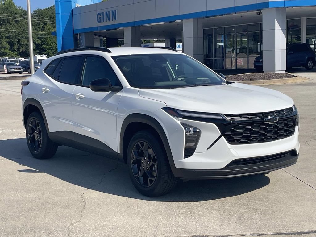 New 2026 Chevrolet Trax LT w/ Driver Confidence Package FWD image 5