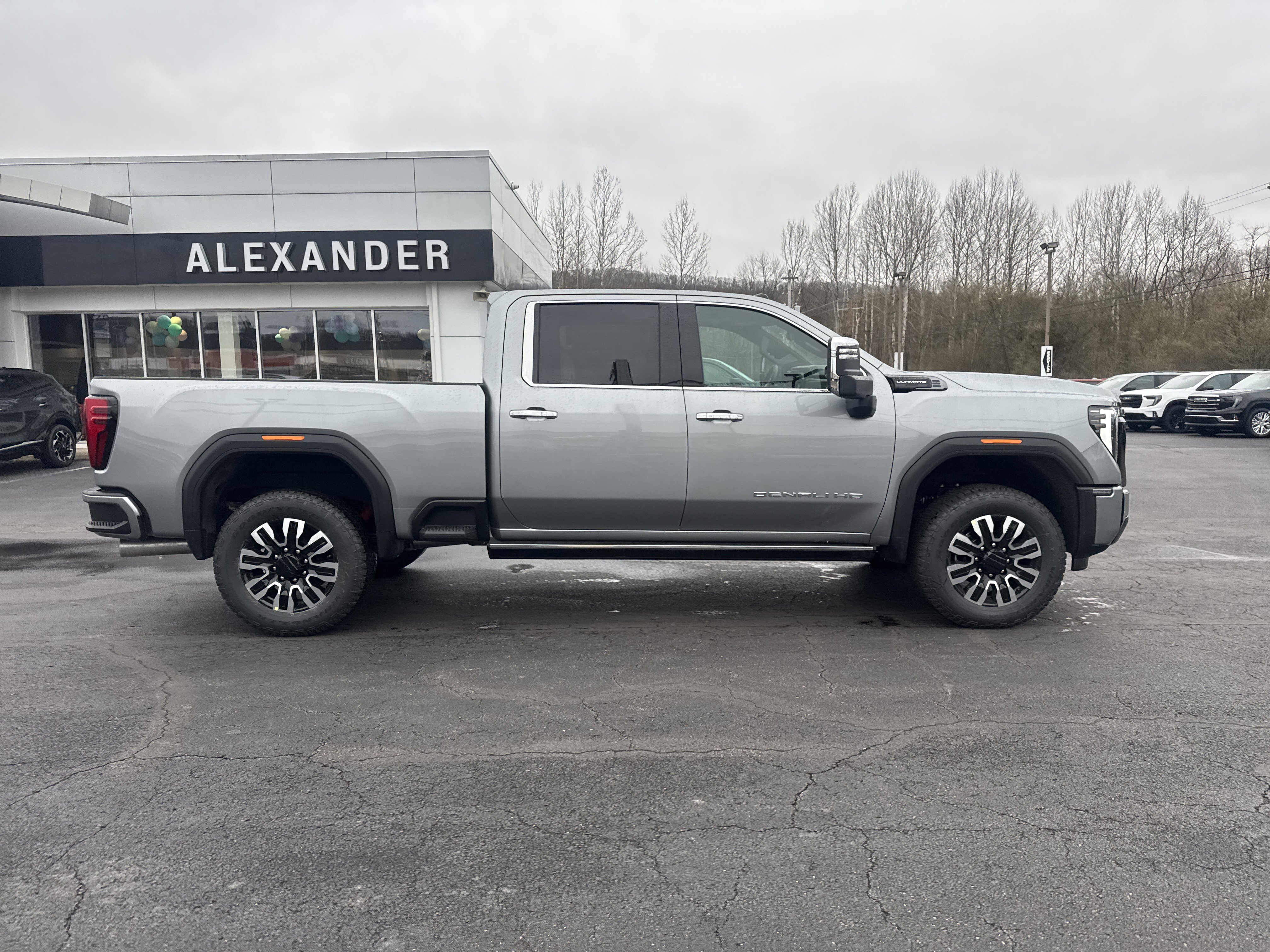 New 2026 GMC Sierra 2500 Denali Ultimate AWD/4WD image 2