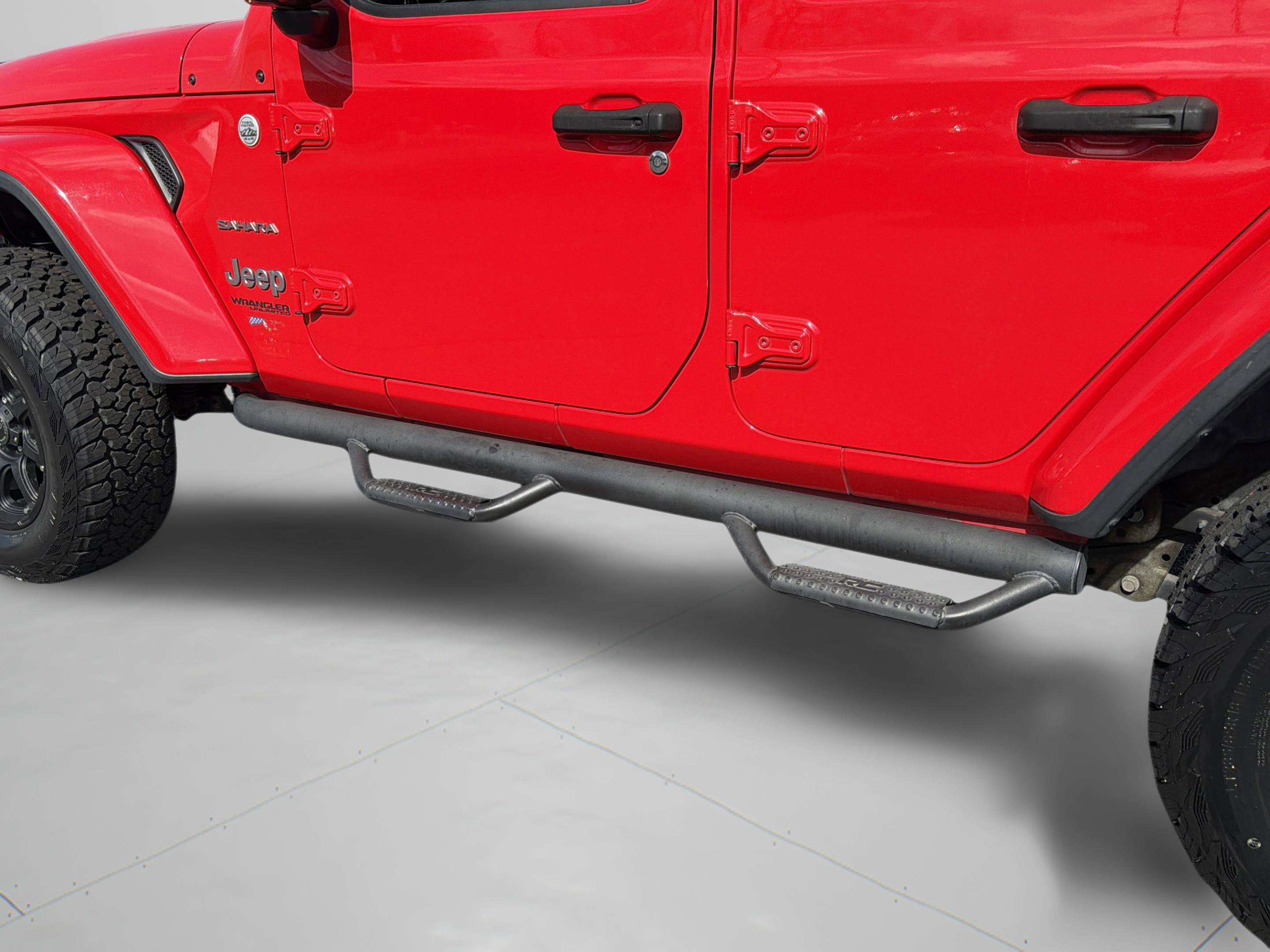 Used 2018 Jeep Wrangler Unlimited Sahara w/ Cold Weather Group image 25