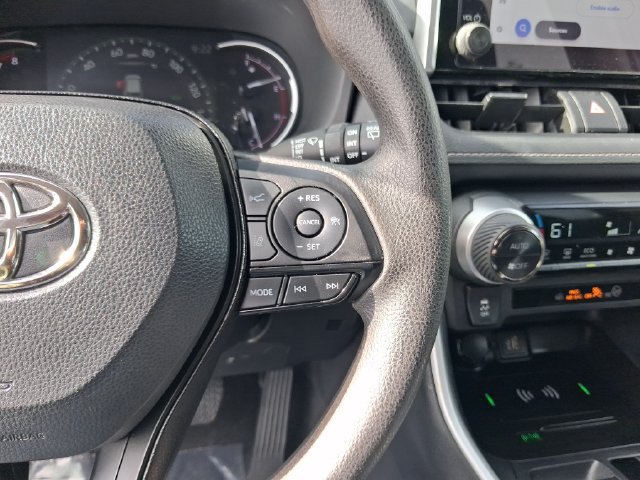 Used 2024 Toyota RAV4 XLE FWD image 18