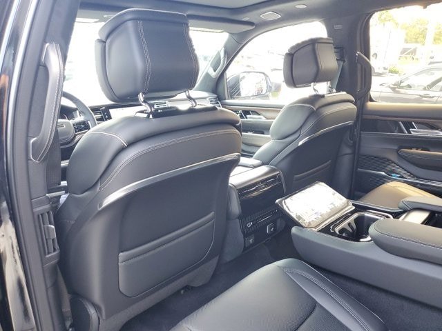 New 2023 Jeep Grand Wagoneer Series II w/ Premium Group II AWD/4WD image 7