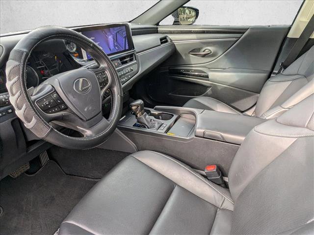 Used 2025 Lexus ES 300h w/ Premium Package FWD image 16