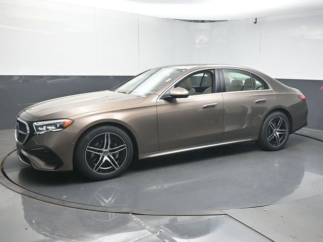 New 2026 Mercedes-Benz E 450 4MATIC Sedan image 4