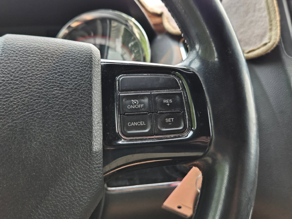Used 2019 Dodge Grand Caravan SXT FWD image 31