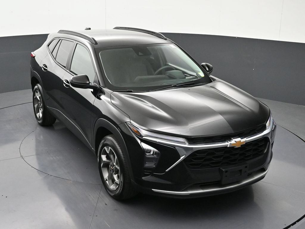 Used 2024 Chevrolet Trax LT FWD image 22