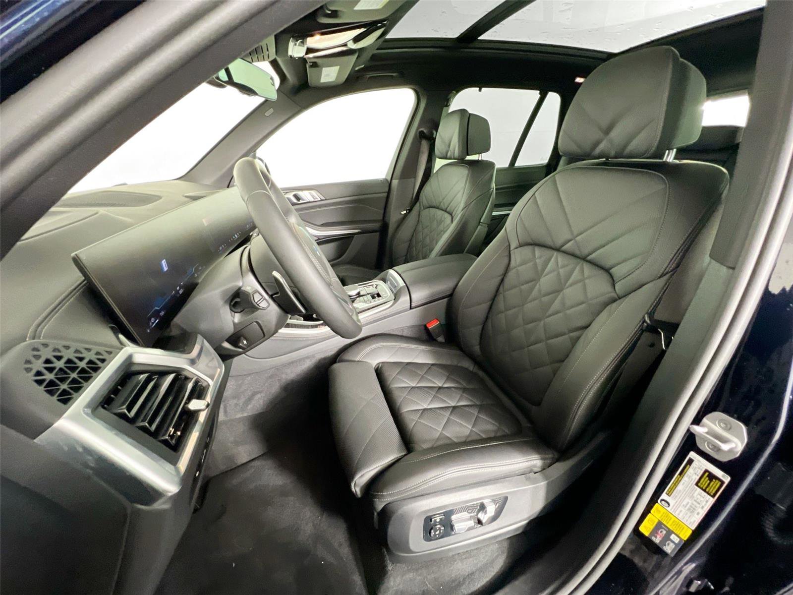 Used 2024 BMW X5 xDrive50e w/ M Sport Package image 21