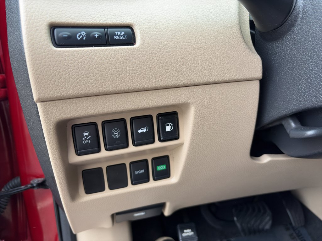 Used 2019 Nissan Rogue SV FWD image 6