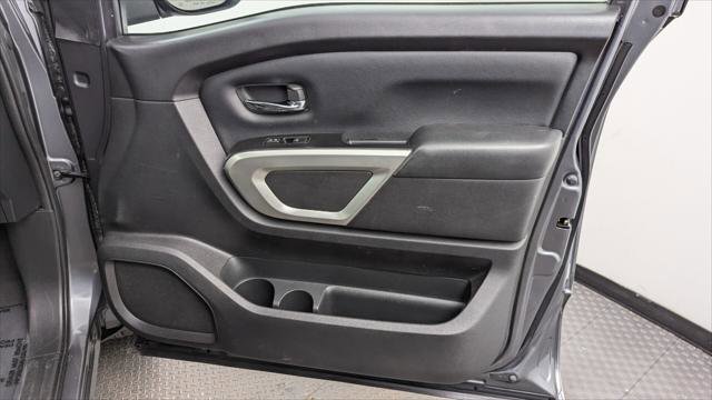 Used 2023 Nissan Titan SV image 19