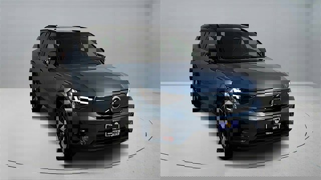 Certified 2023 Volvo XC40 Recharge Ultimate w/ Protection Package Premier image 1