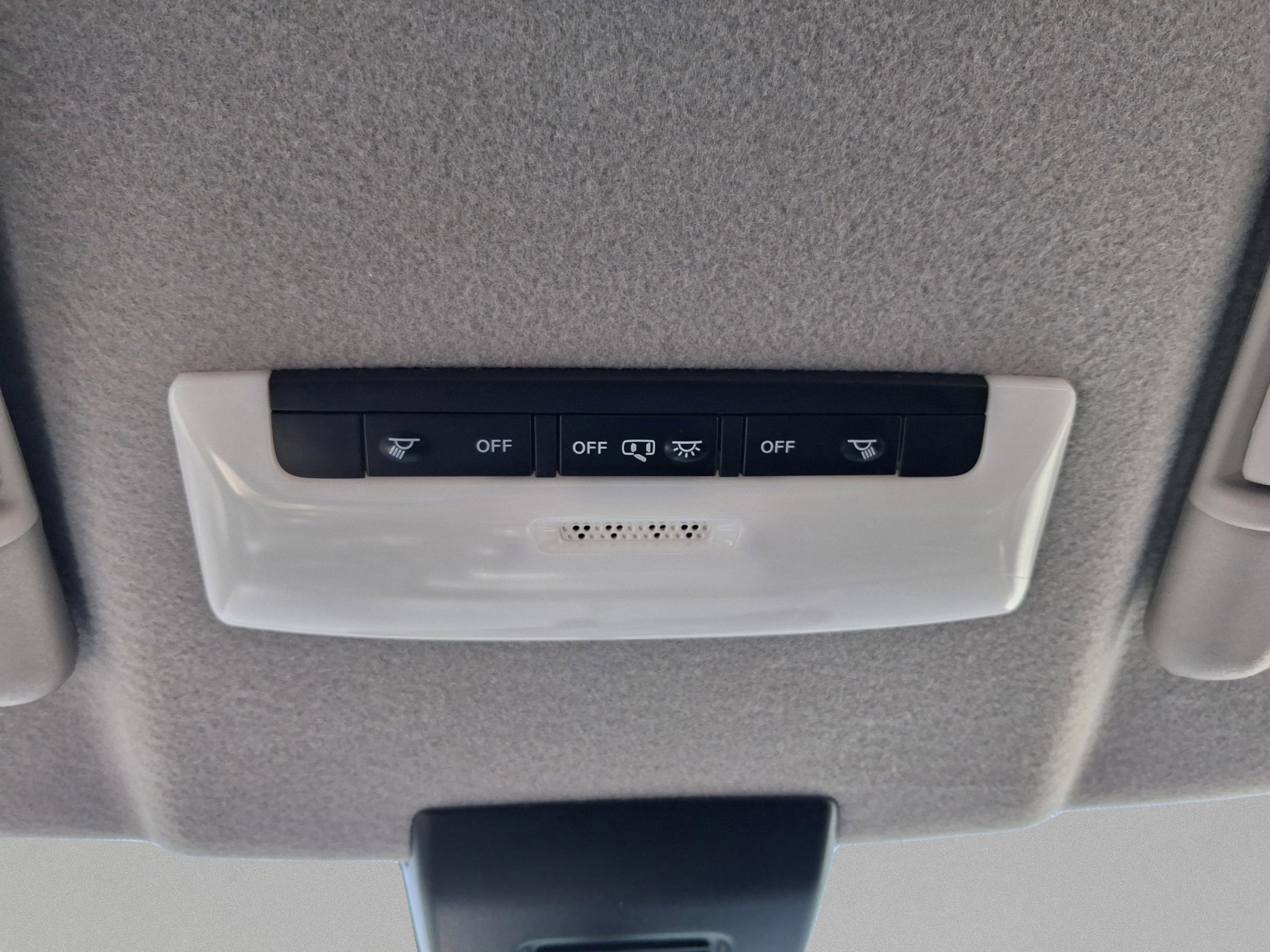 Used 2024 Nissan Kicks S image 16