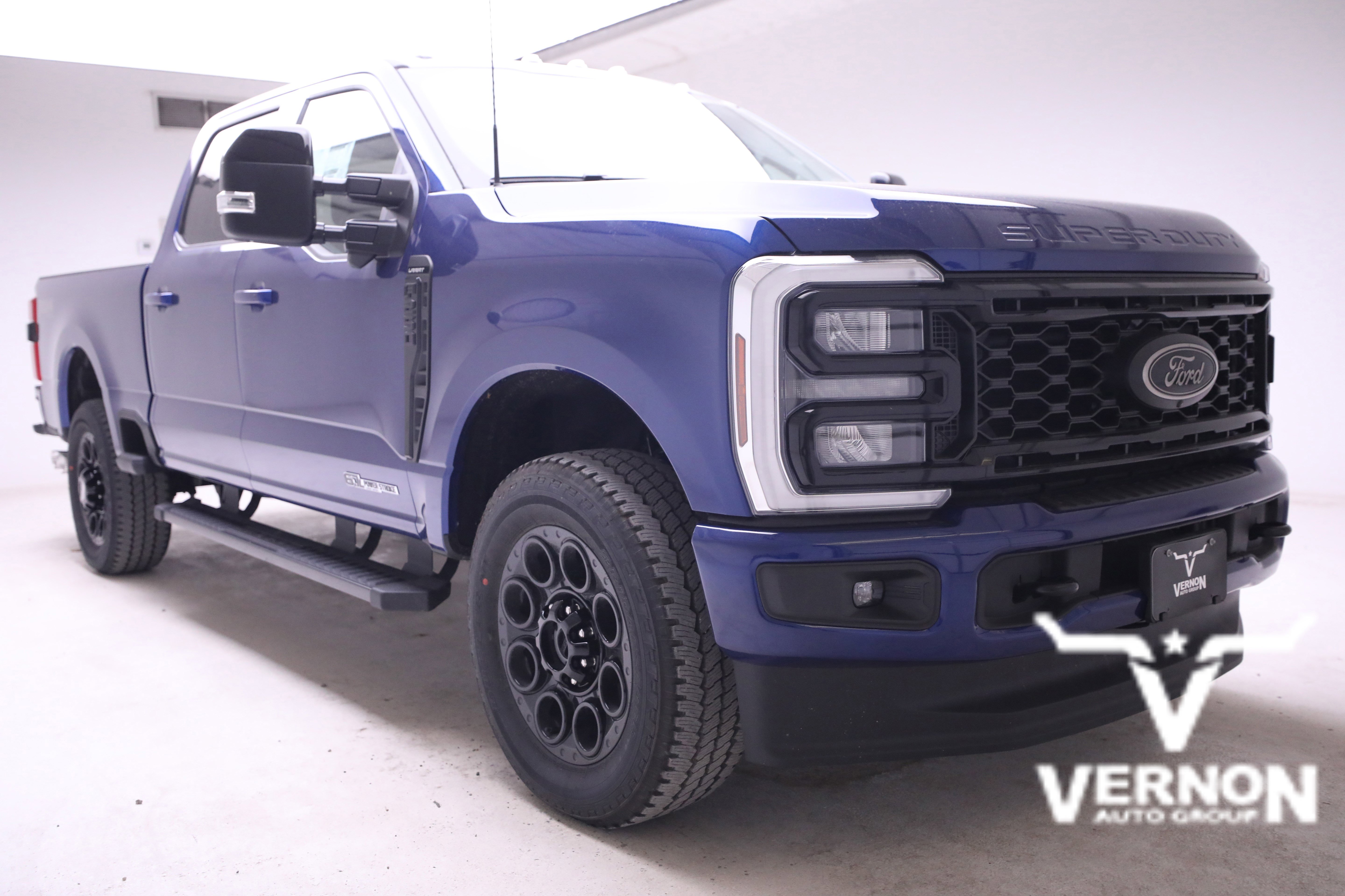 New 2026 Ford F250 Lariat w/ Black Appearance Package image 7