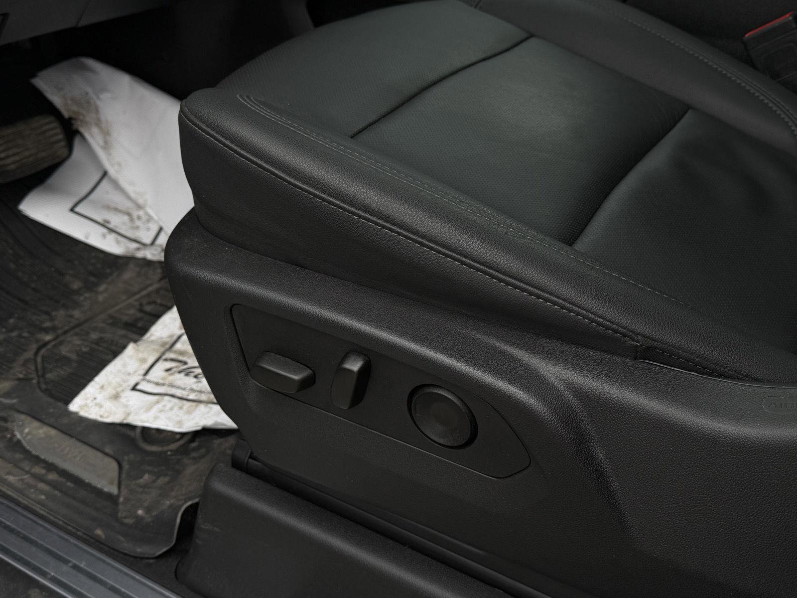 Certified 2025 GMC Sierra 3500 SLT w/ SLT Premium Package image 17