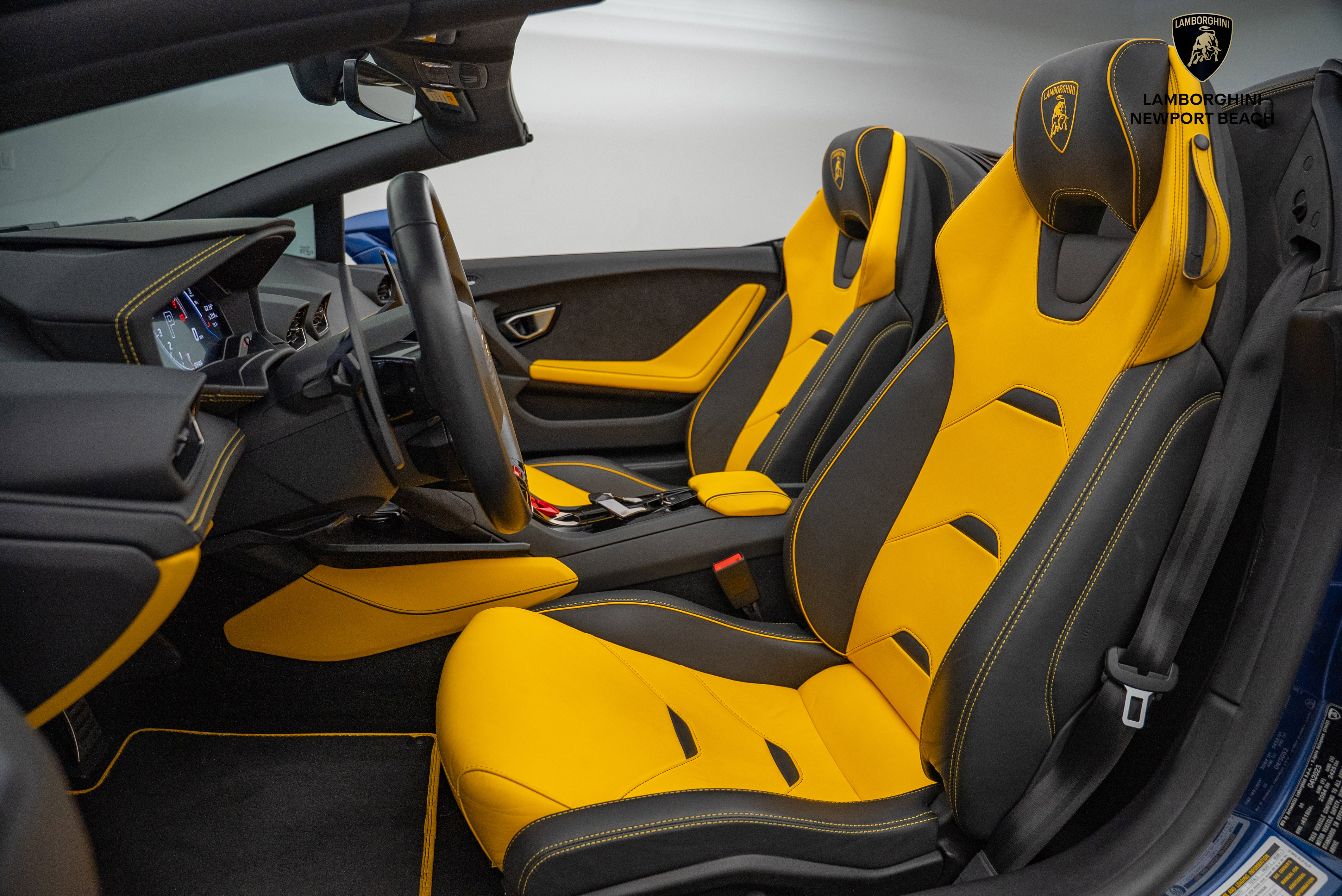 Used 2023 Lamborghini Huracan EVO image 23