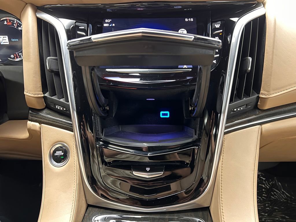 Used 2020 Cadillac Escalade Platinum AWD/4WD image 33