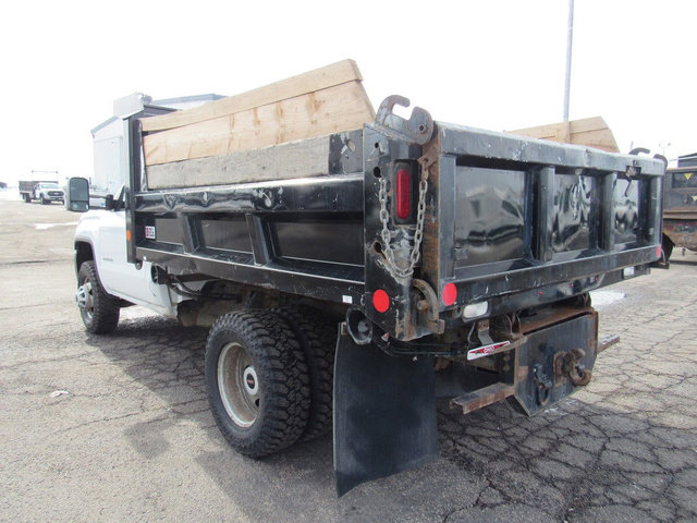 Used 2015 GMC Sierra 3500 2WD Regular Cab image 5