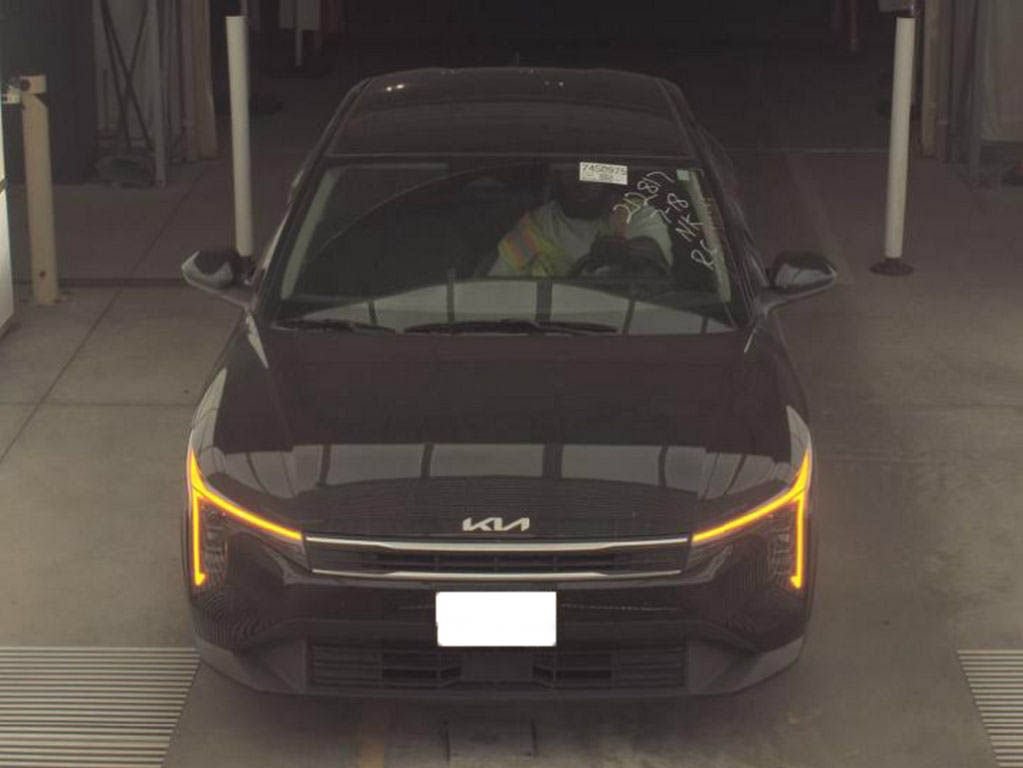 Used 2025 Kia K4 FWD image 2