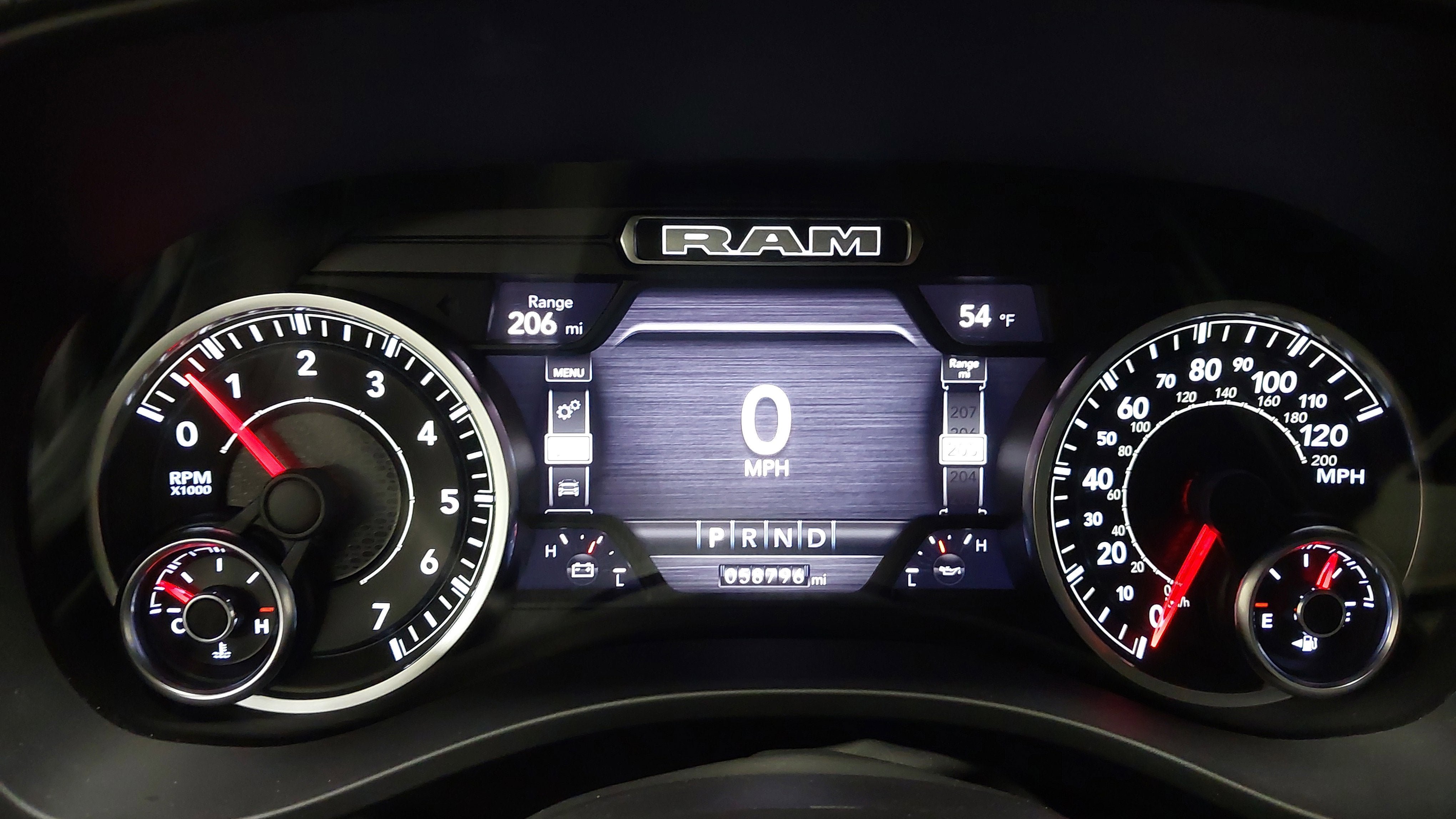 Used 2022 RAM 1500 Laramie AWD/4WD image 18