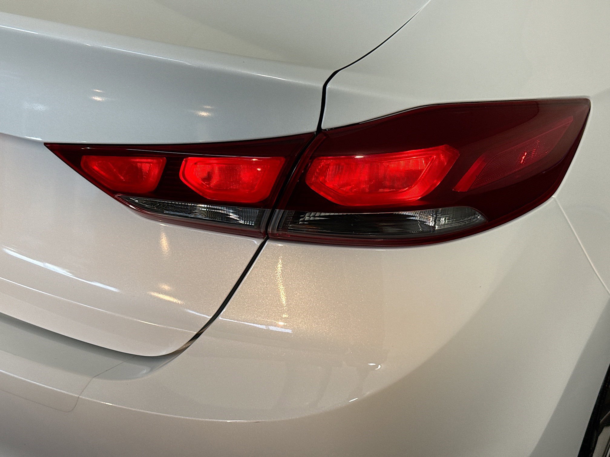 Used 2018 Hyundai Elantra SEL image 33