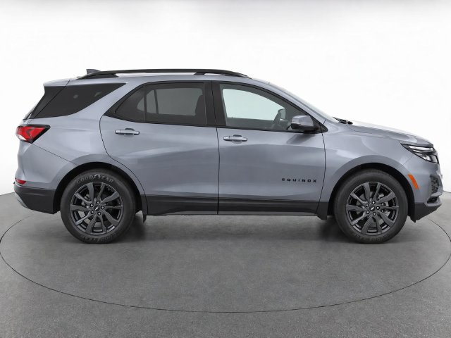 Used 2023 Chevrolet Equinox RS w/ RS Leather Package FWD image 8