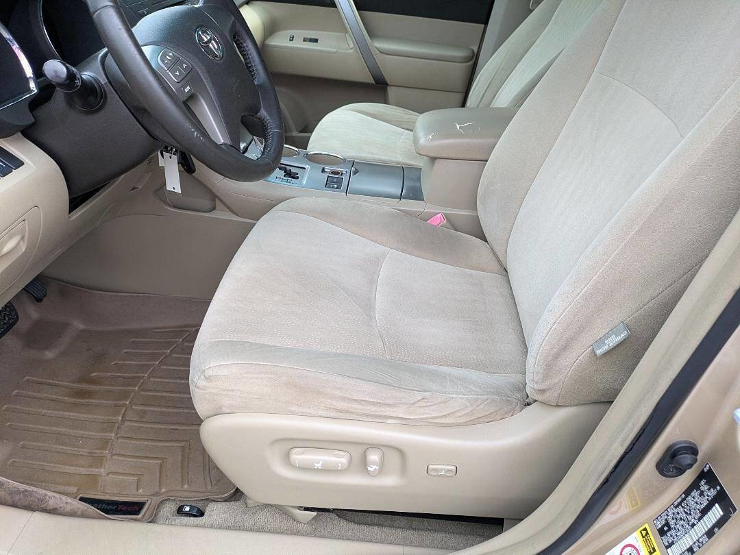 Used 2009 Toyota Highlander Sport AWD/4WD image 9