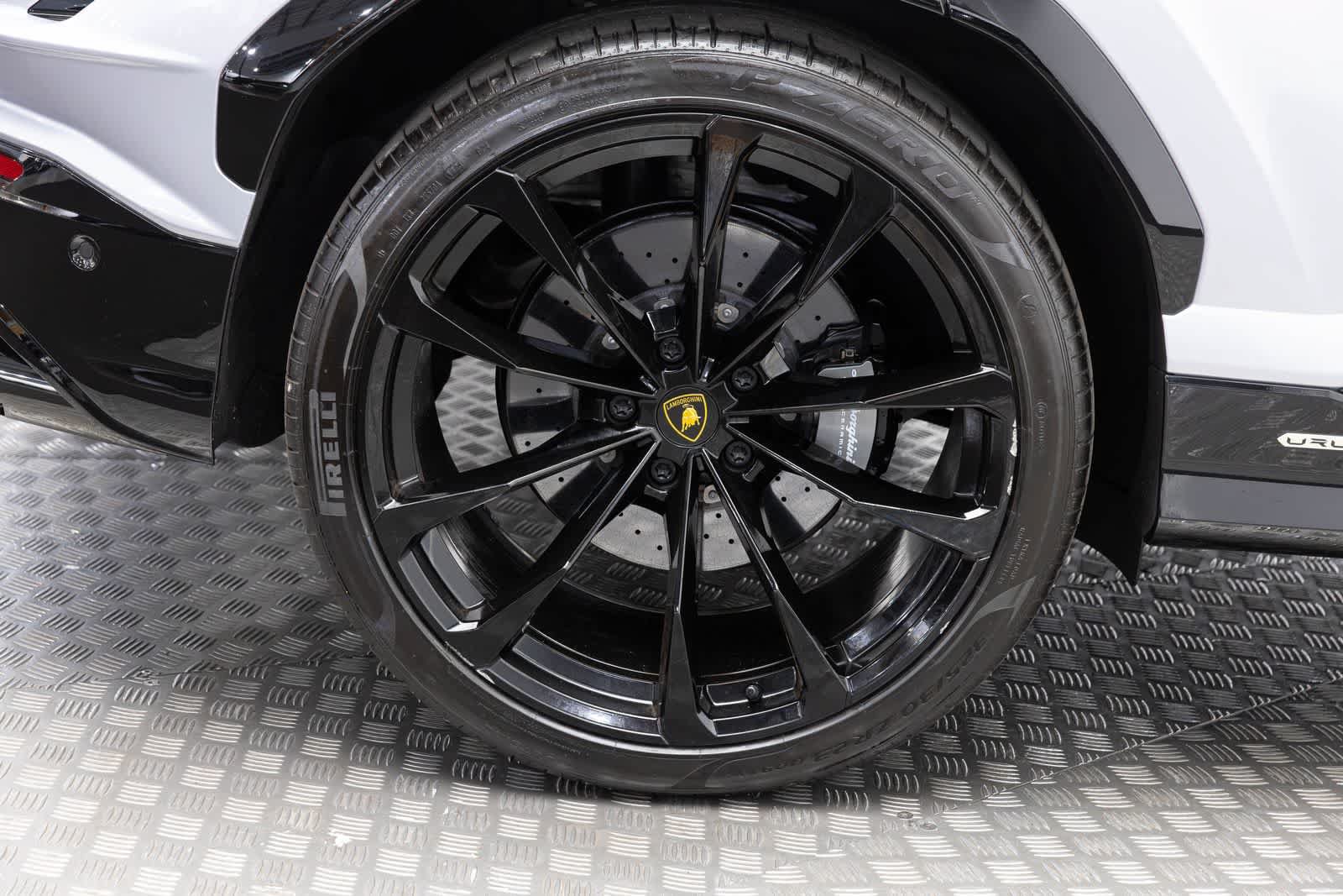 Used 2024 Lamborghini Urus S AWD/4WD image 55