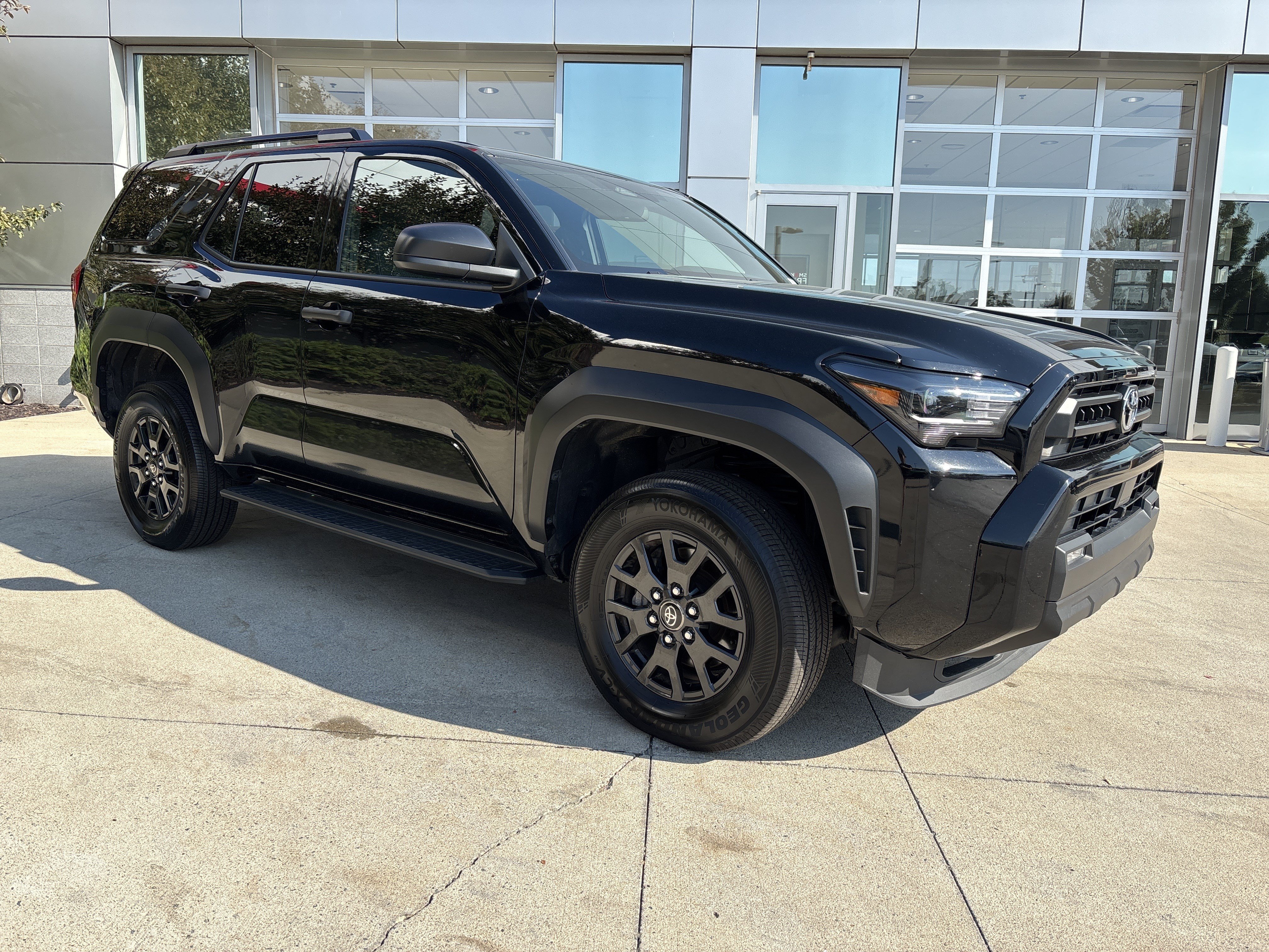 Used 2025 Toyota 4Runner SR5 AWD/4WD image 5