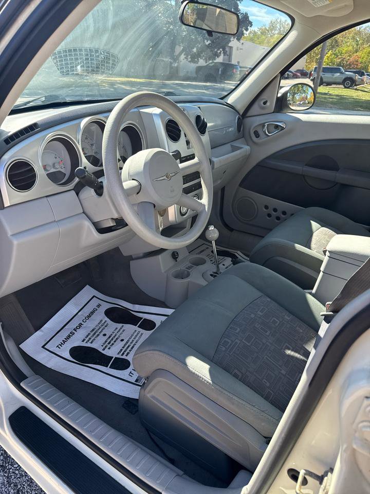 Used 2006 Chrysler PT Cruiser FWD image 9