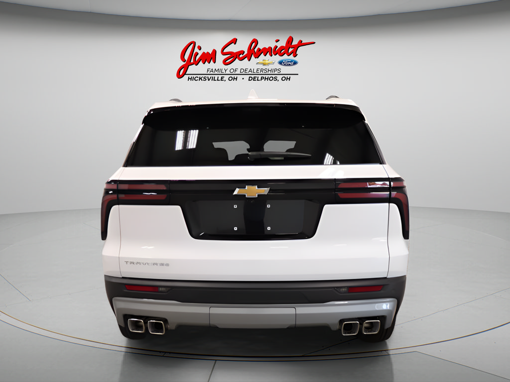 New 2027 Chevrolet Traverse LT w/ Sun and Wheel Package FWD image 5
