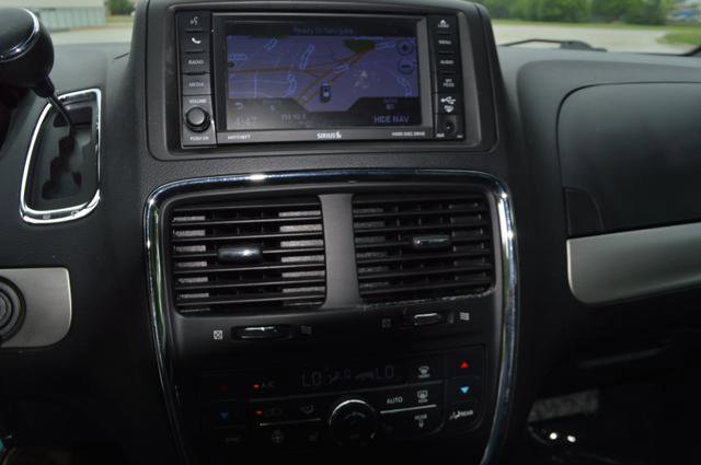 Used 2018 Dodge Grand Caravan GT FWD image 19