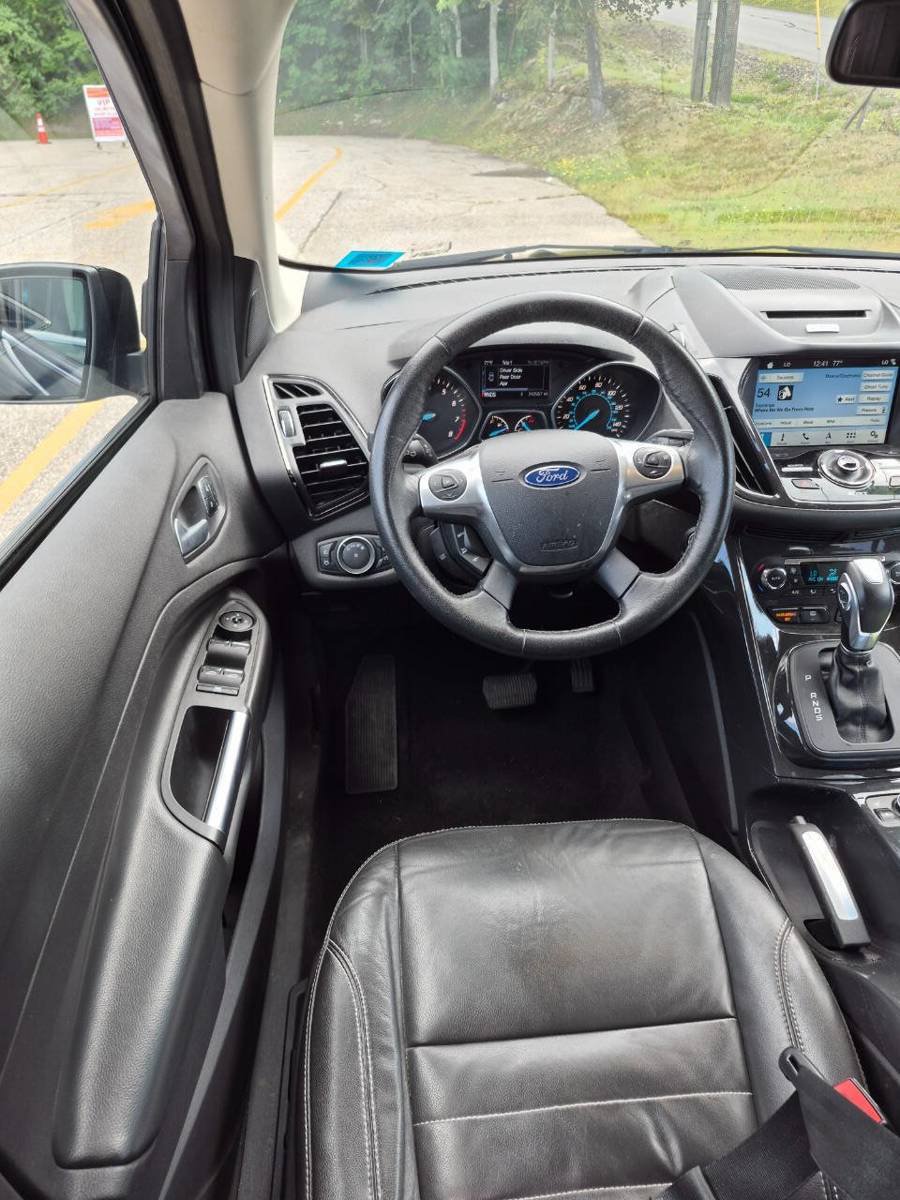 Used 2016 Ford Escape Titanium AWD/4WD image 18