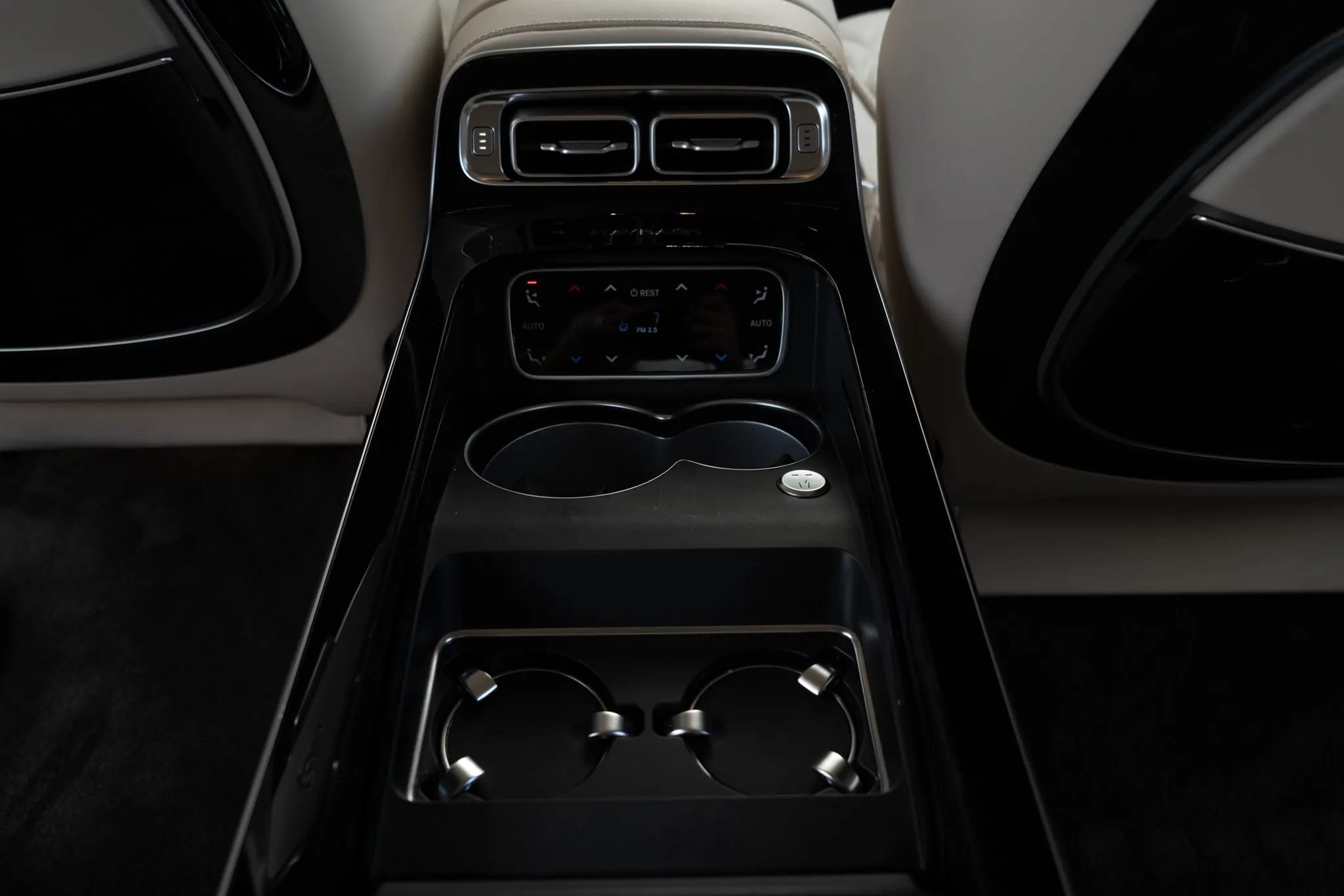 Used 2023 Mercedes-Benz Maybach S 680 4MATIC image 28