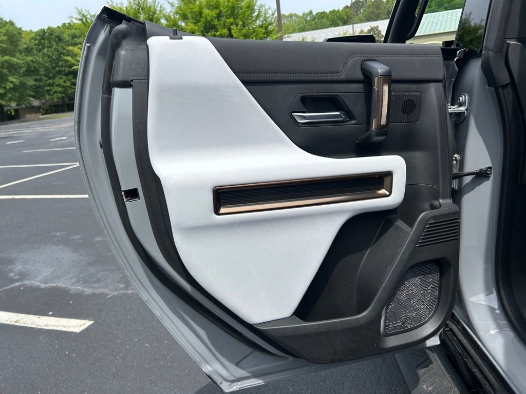 Used 2025 GMC Hummer EV 2X w/ LPO, Sport Package image 31