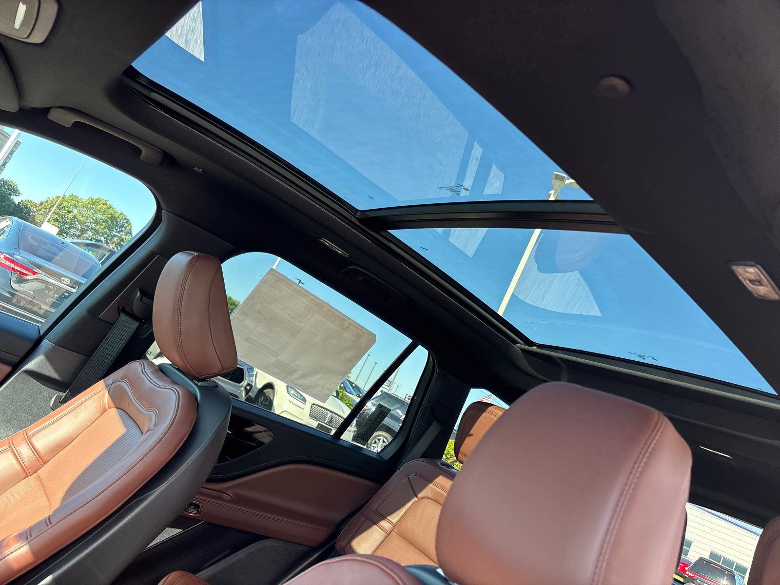 New 2026 Lincoln Aviator Reserve w/ Illumination Package AWD/4WD image 24