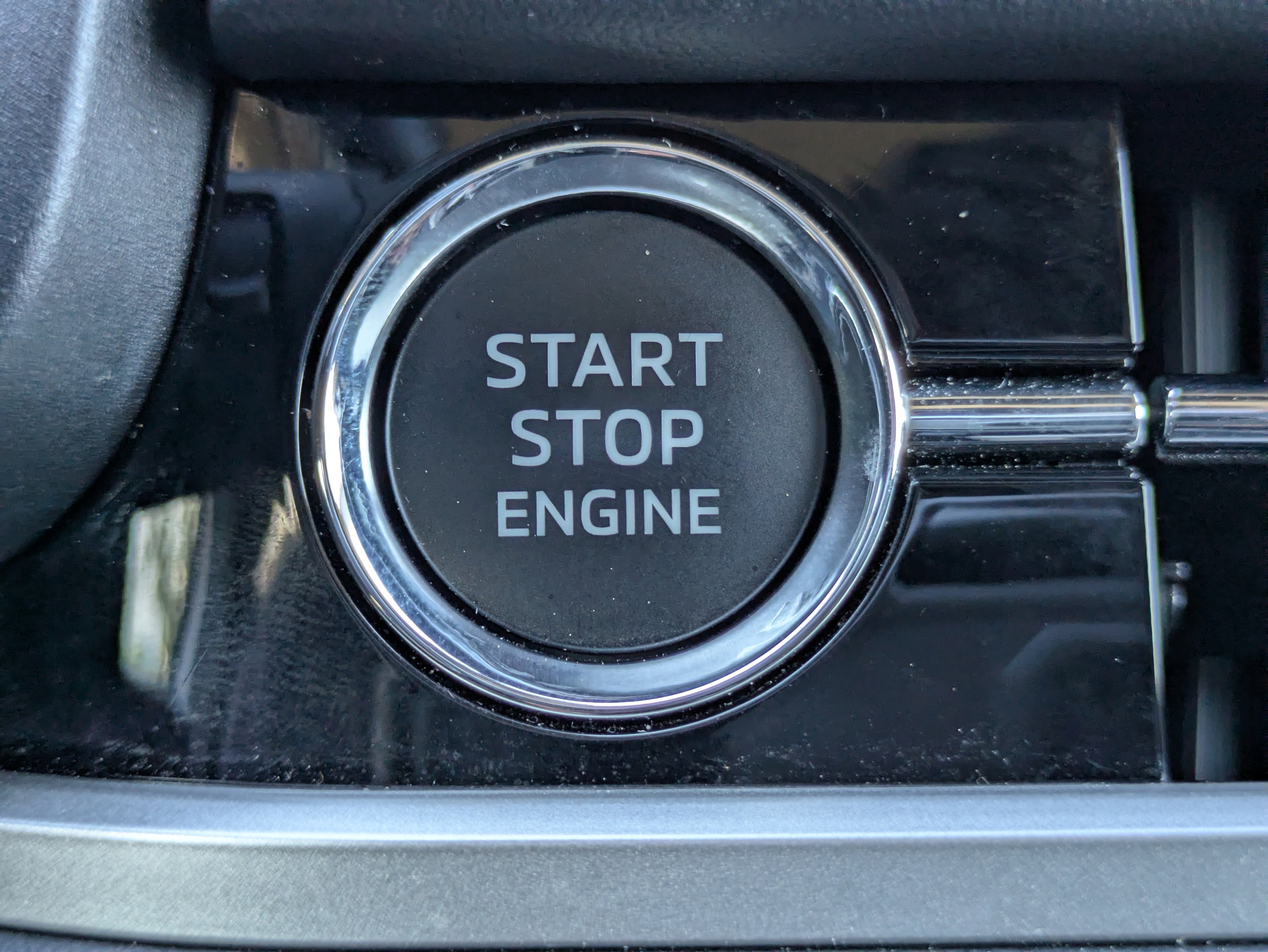 Used 2025 Mitsubishi Outlander SE image 24