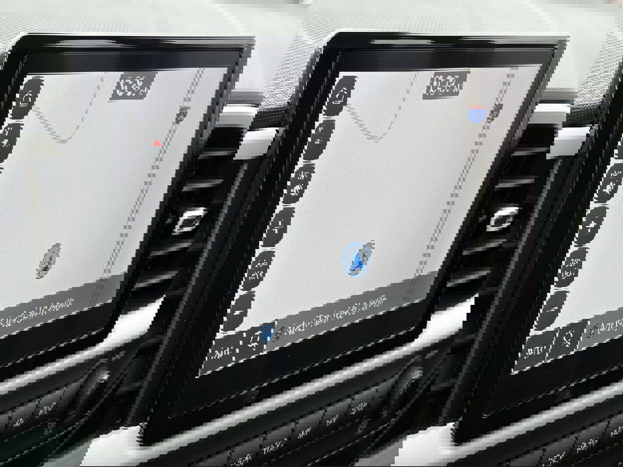 Used 2024 Hyundai Venue Limited image 25