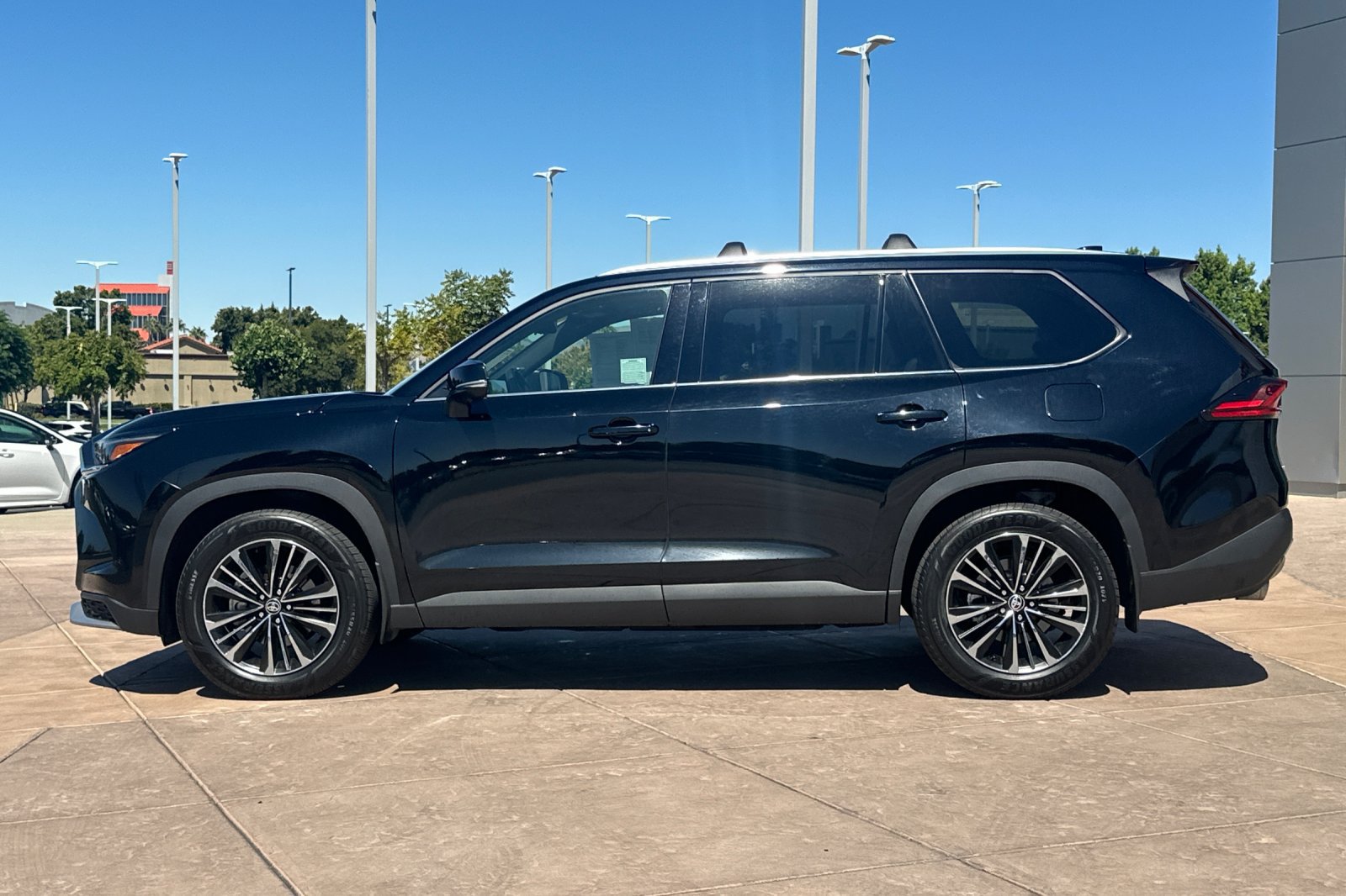 Certified 2025 Toyota Grand Highlander AWD Hybrid image 8