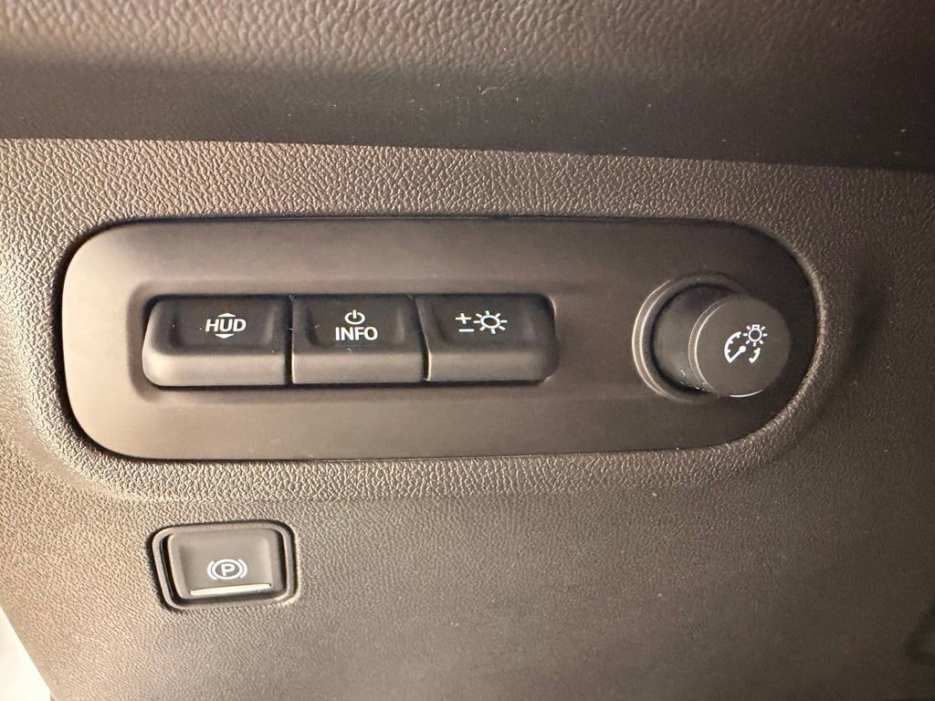 Used 2022 GMC Terrain SLT w/ Infotainment Package II AWD/4WD image 25