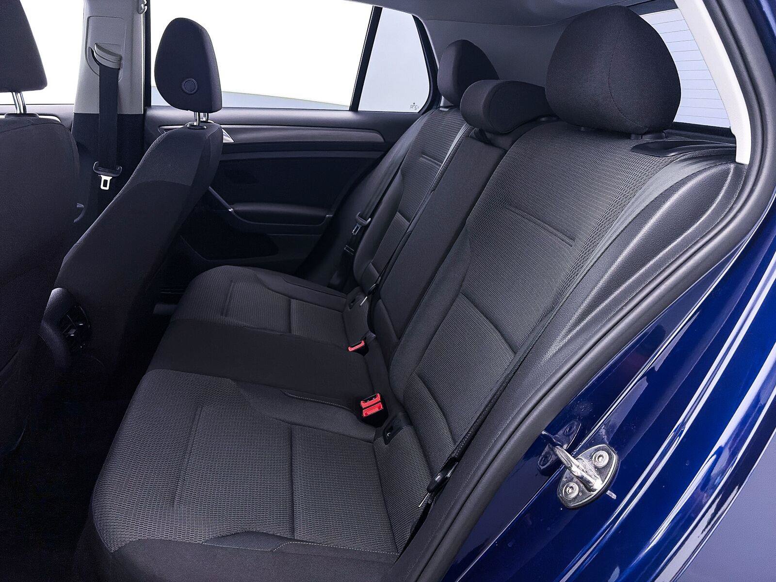 Used 2019 Volkswagen e-Golf SE w/ Driver Assistance Package FWD image 38