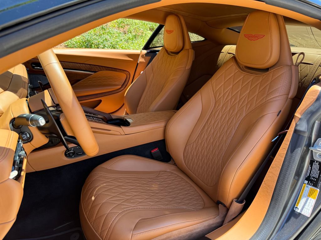 Used 2024 Aston Martin DB12 Coupe RWD image 12