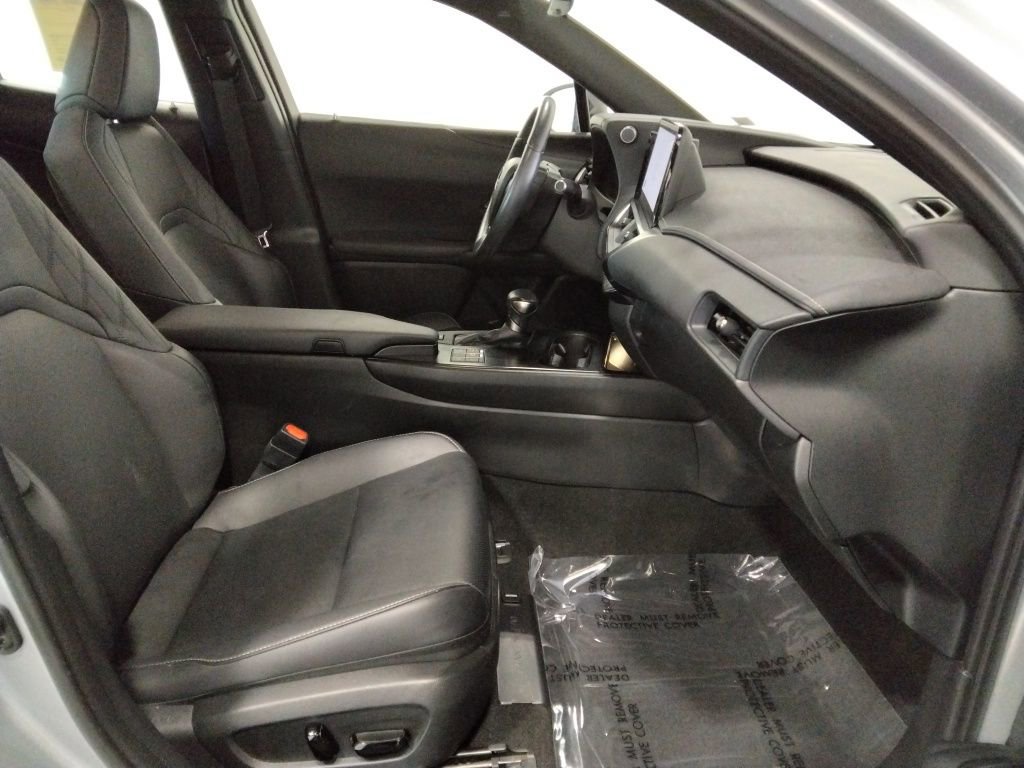 Used 2023 Lexus UX 250h AWD w/ Accessory Package (Z2) image 39