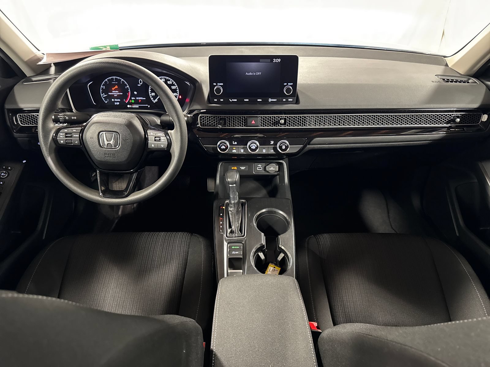Used 2023 Honda Civic LX image 4