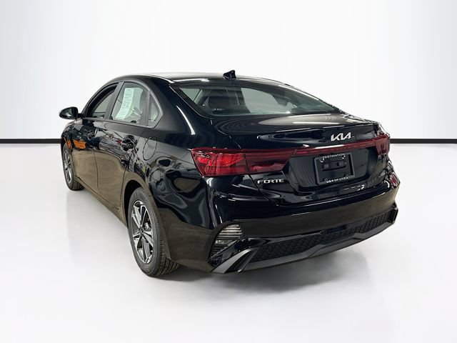 Used 2023 Kia Forte LXS w/ LXS Technology Package FWD image 5