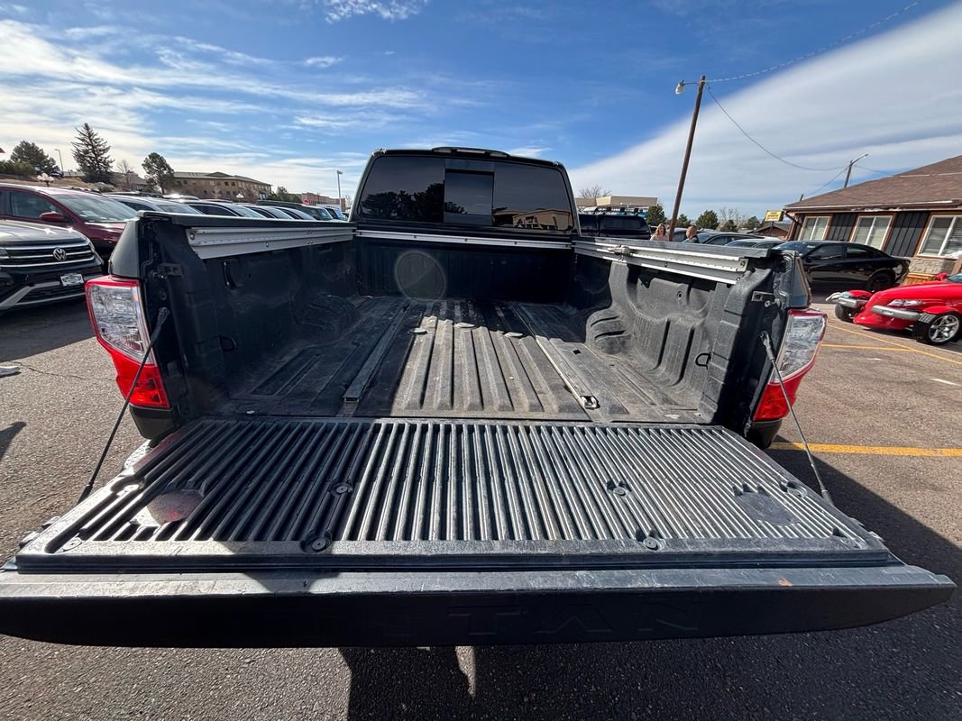 Used 2016 Nissan Titan SL image 33