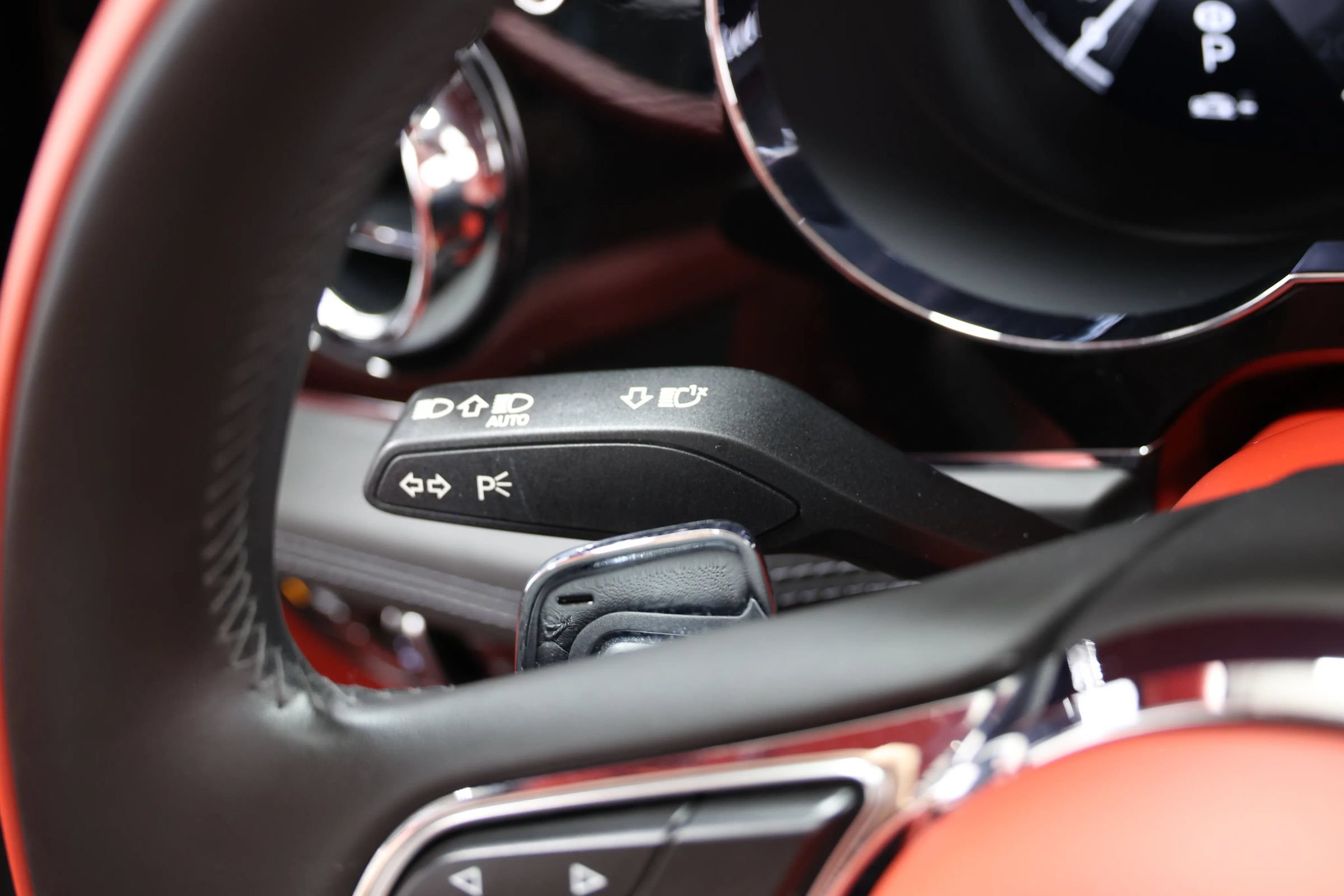 Used 2022 Bentley Bentayga AWD/4WD image 30