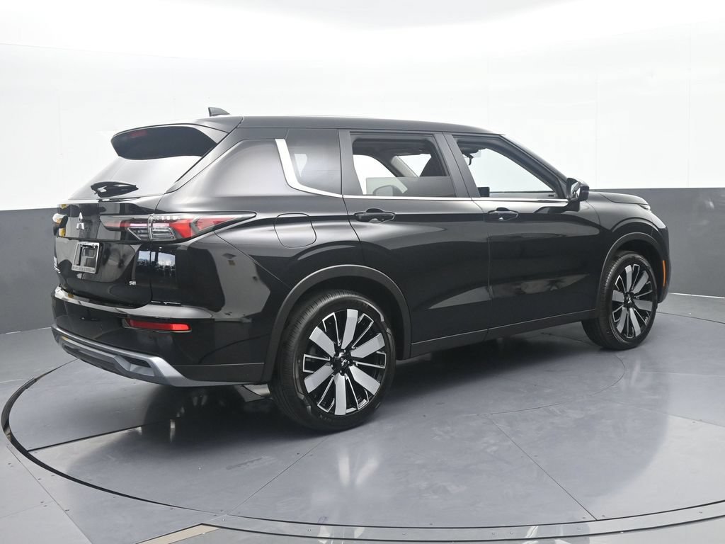 New 2026 Mitsubishi Outlander SE FWD image 6