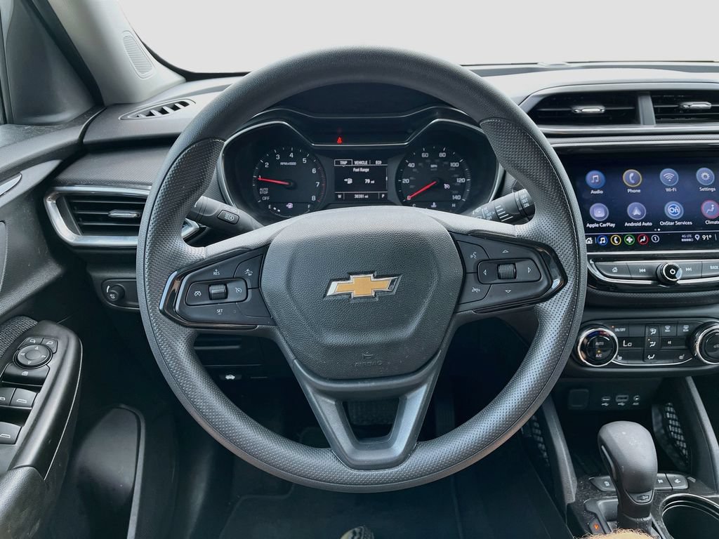 Used 2023 Chevrolet TrailBlazer LT w/ Convenience Package FWD image 11